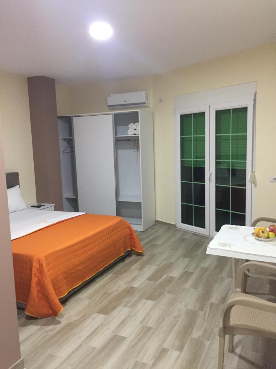 Hotel Eduard Shengjin